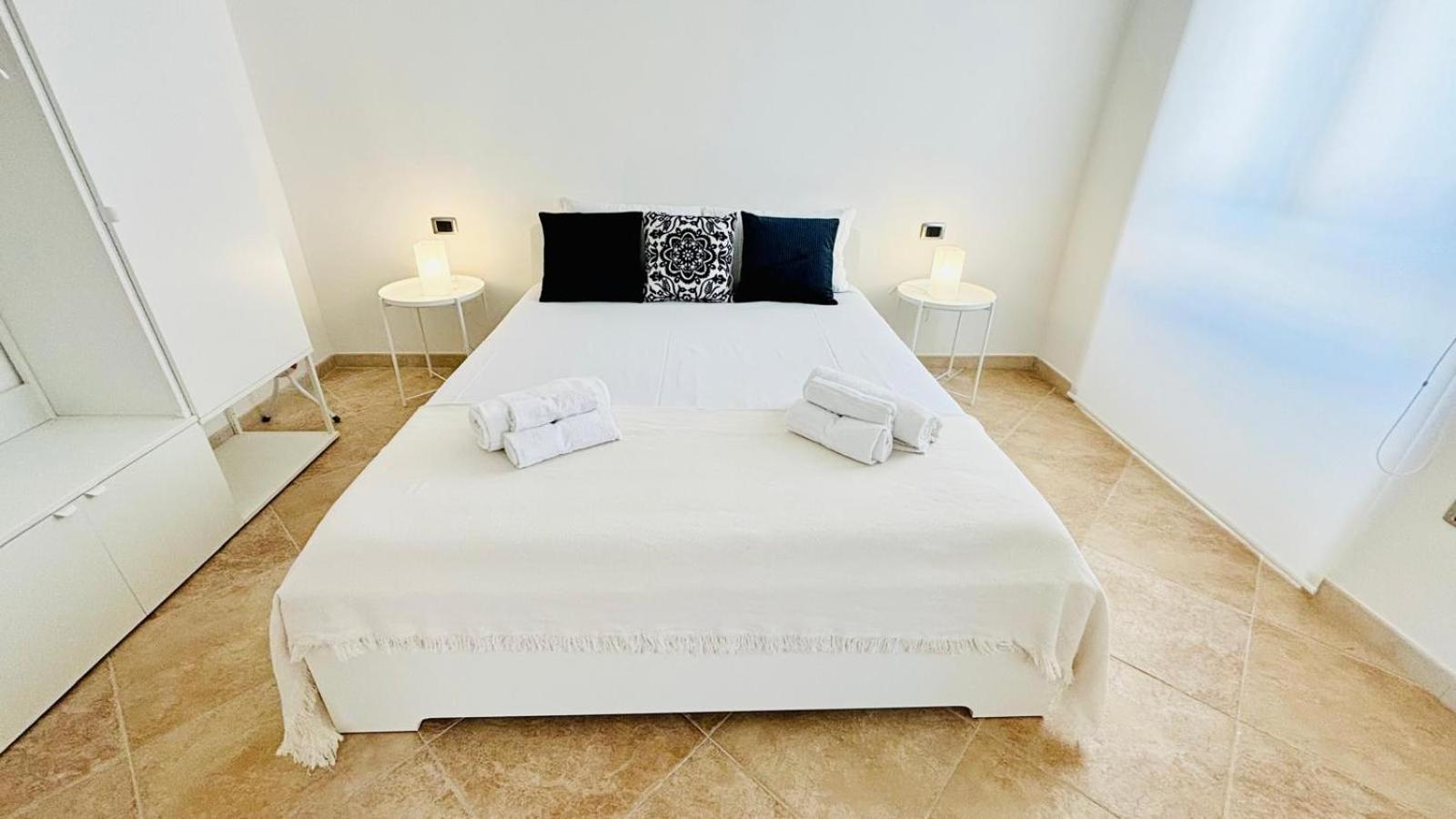 Sunshine Apartment - Appartamento Vicino Al Mare, Cagliari, Sardinia Buitenkant foto
