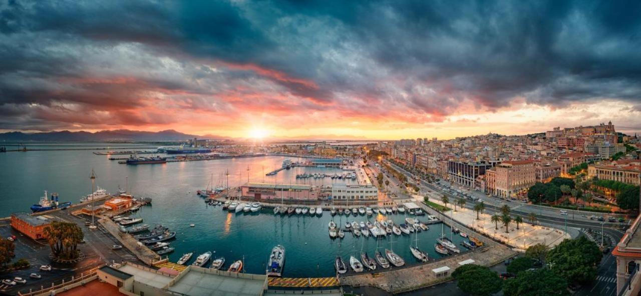 Sunshine Apartment - Appartamento Vicino Al Mare, Cagliari, Sardinia Buitenkant foto