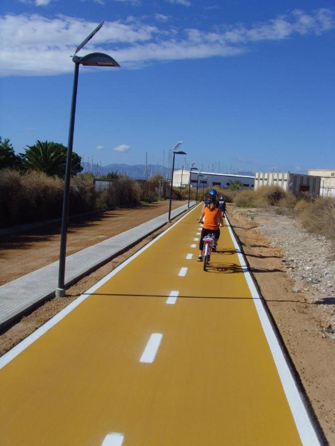 Sunshine Apartment - Appartamento Vicino Al Mare, Cagliari, Sardinia Buitenkant foto