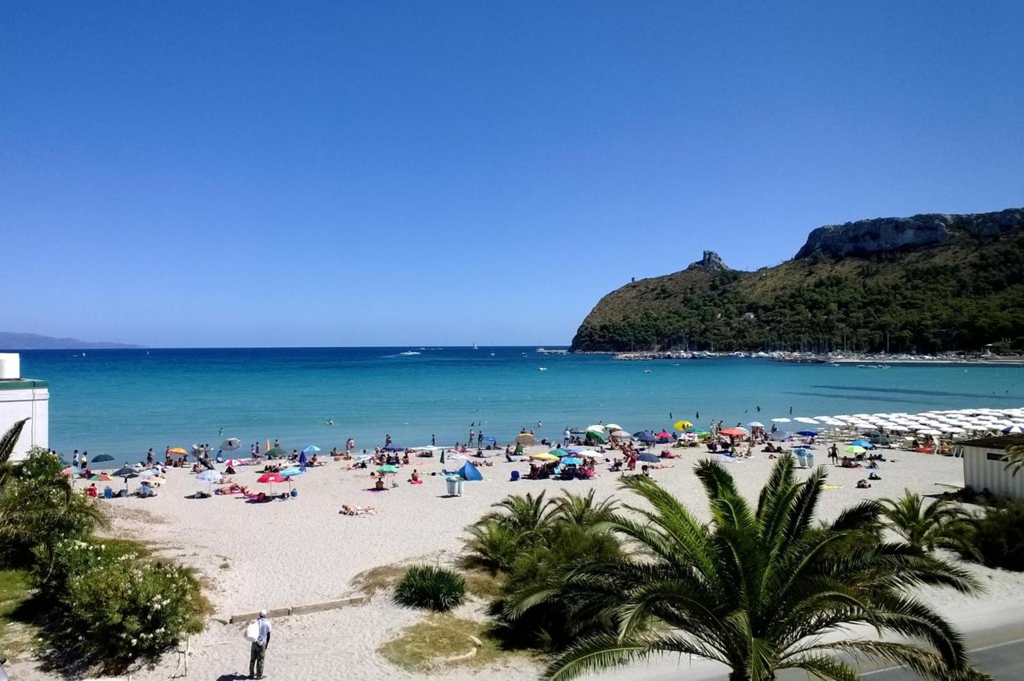 Sunshine Apartment - Appartamento Vicino Al Mare, Cagliari, Sardinia Buitenkant foto