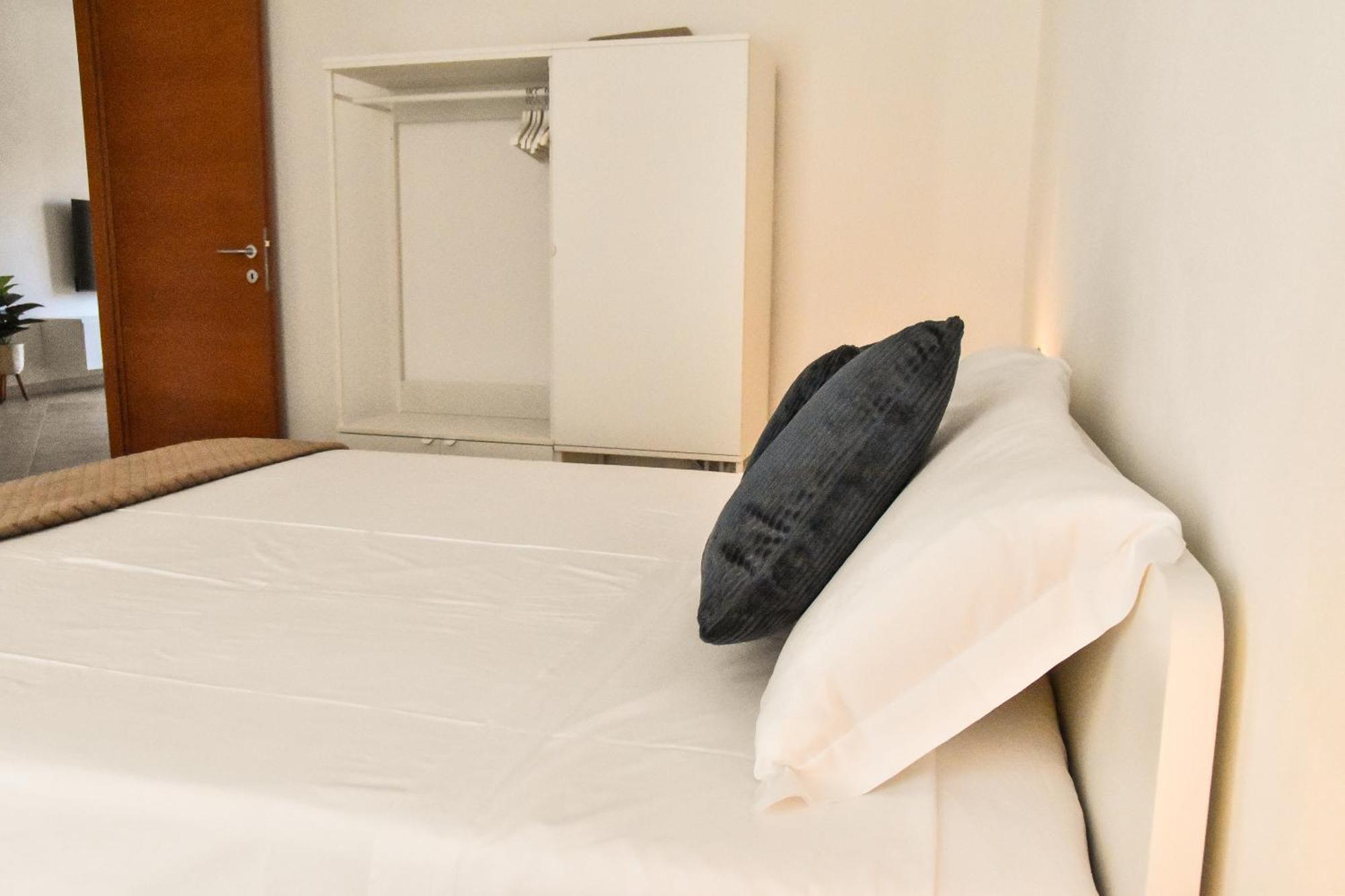 Sunshine Apartment - Appartamento Vicino Al Mare, Cagliari, Sardinia Buitenkant foto